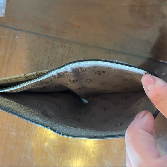 Tory Burch Wallet in Taupe Grey - Picture 5 of 12